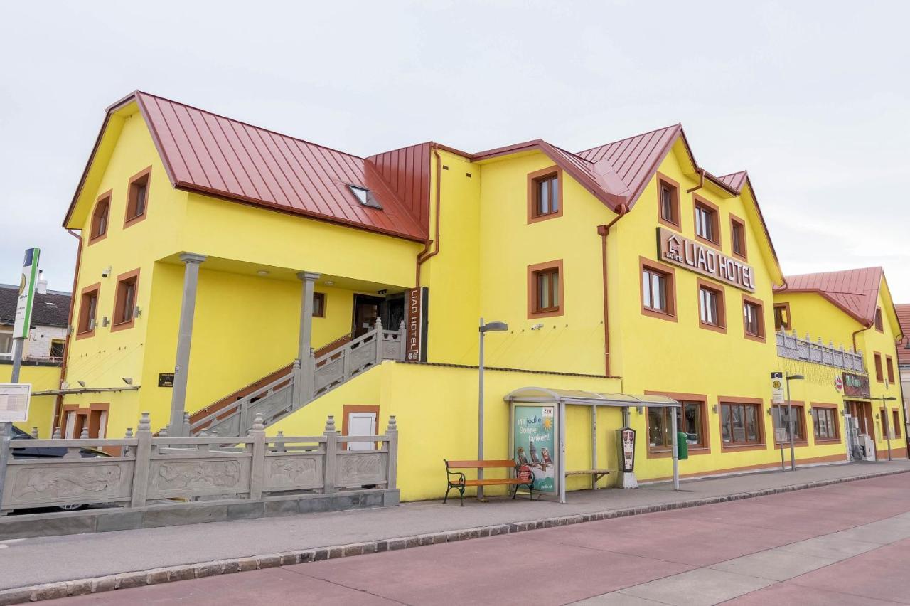Mr.Liao Hotel Himberg Exterior foto