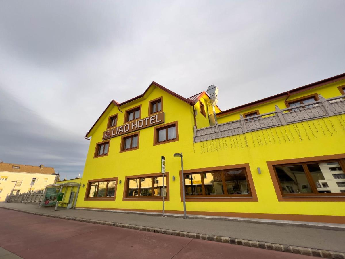 Mr.Liao Hotel Himberg Exterior foto